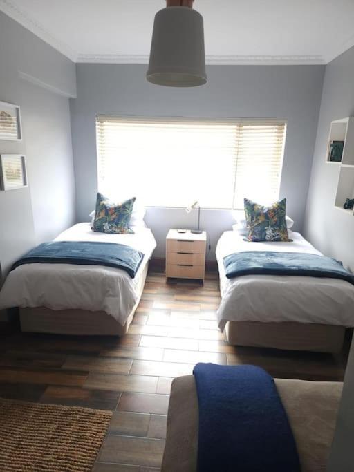 Cape Town, Sea Point, Beautiful 2 Bedroom Apartment @Tucked Away ภายนอก รูปภาพ