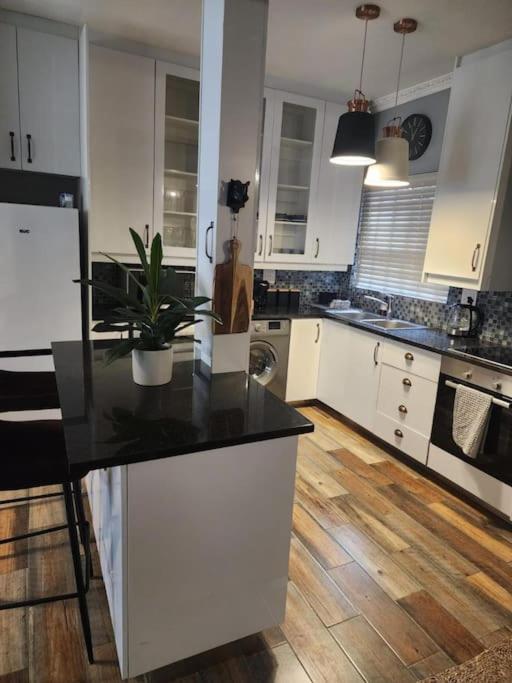 Cape Town, Sea Point, Beautiful 2 Bedroom Apartment @Tucked Away ภายนอก รูปภาพ